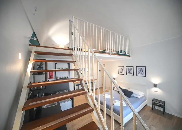 לינה וארוחת בוקר Almarea