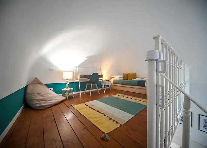 לינה וארוחת בוקר Almarea