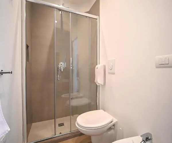 Almarea לינה וארוחת בוקר 4*